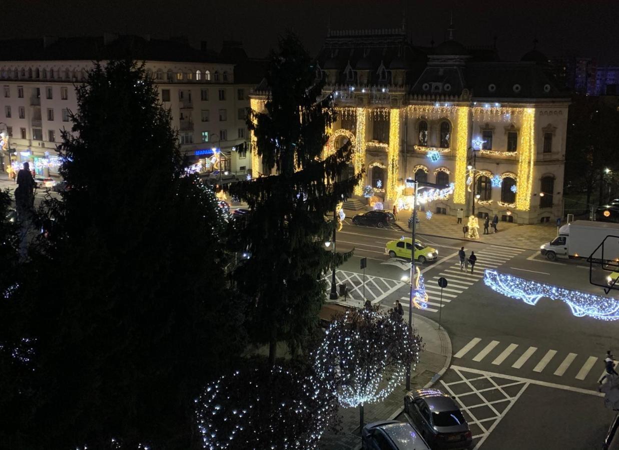 English Apartment Craiova Bagian luar foto